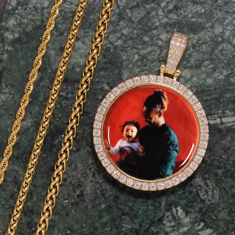 Classic Photo Pendant CRNCY