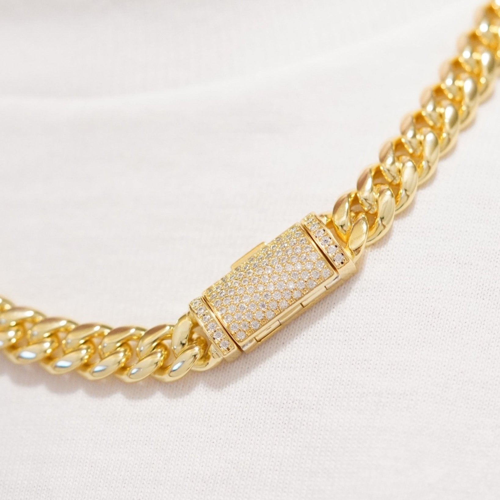 8mm Cuban Chain (Moissanite Clasp) CRNCY