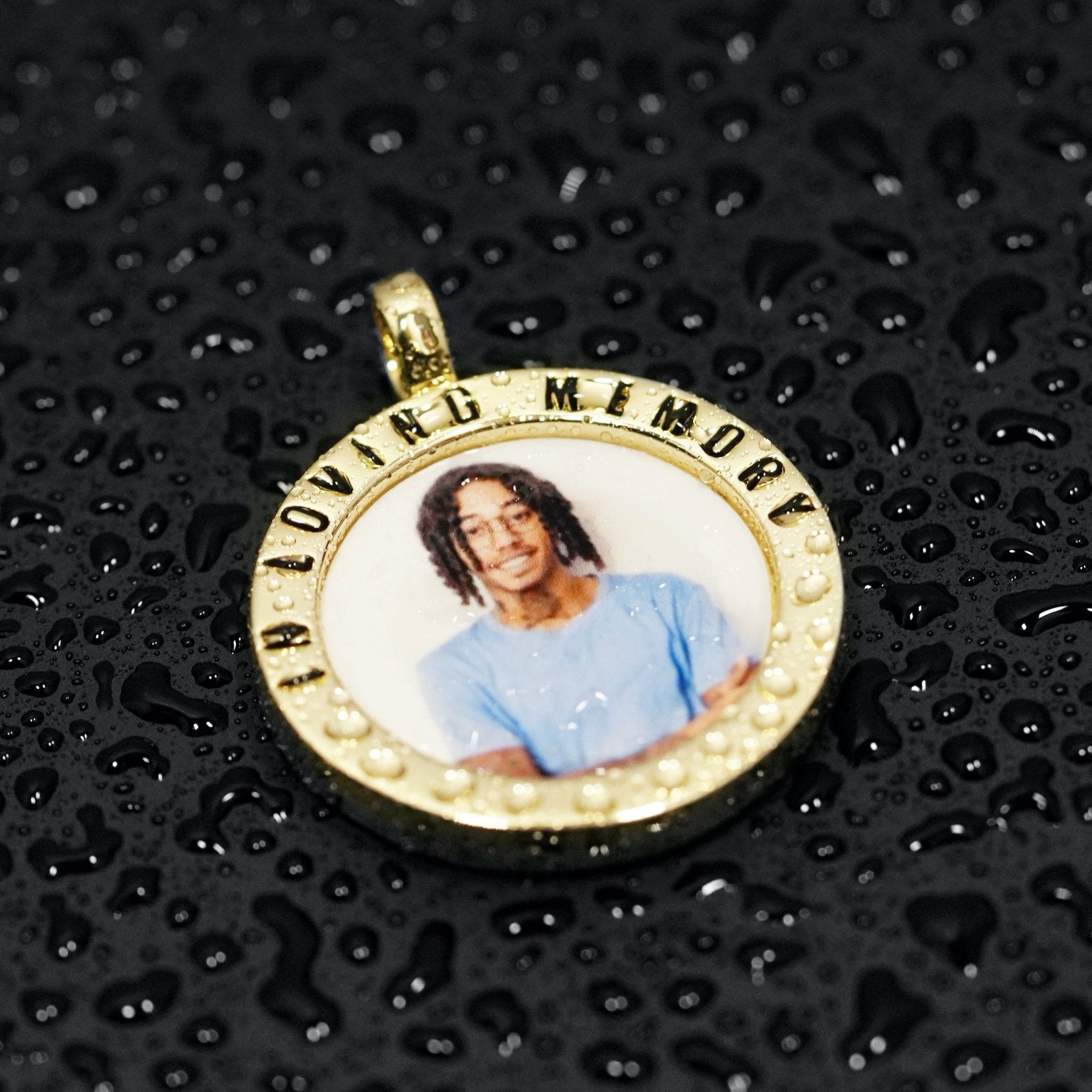 In Loving Memory Photo Pendant CRNCY